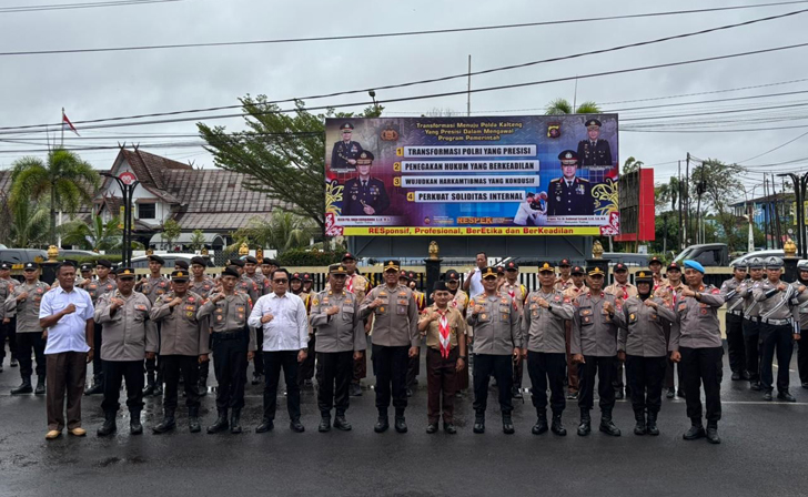 Kapolres Kotim Pimpin Upacara Pelepasan Pramuka Saka Bhayangkara Kapolres Kotim