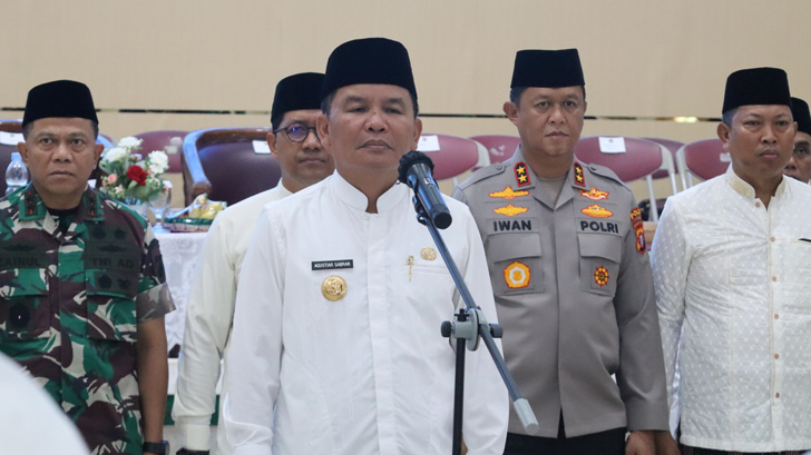 Kapolda Bersama Gubernur Kalteng Hadiri Apel Peringatan Hari Santri 2025 Kapolda