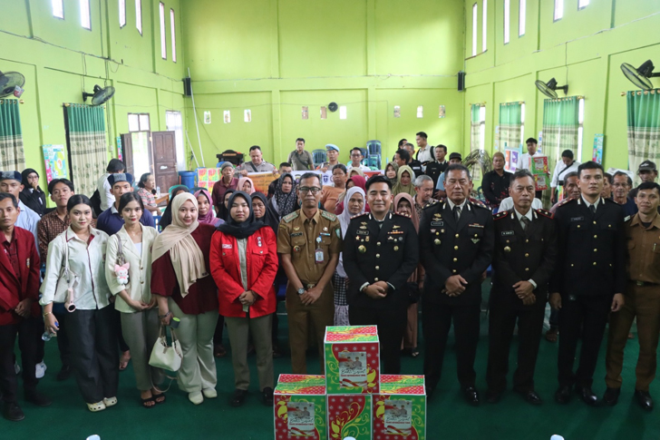 Kapolres Kotim Bersama Cipayung Plus Gelar Baksos Peringati Hari Sumpah Pemuda ke-97 Kapolres Kotim